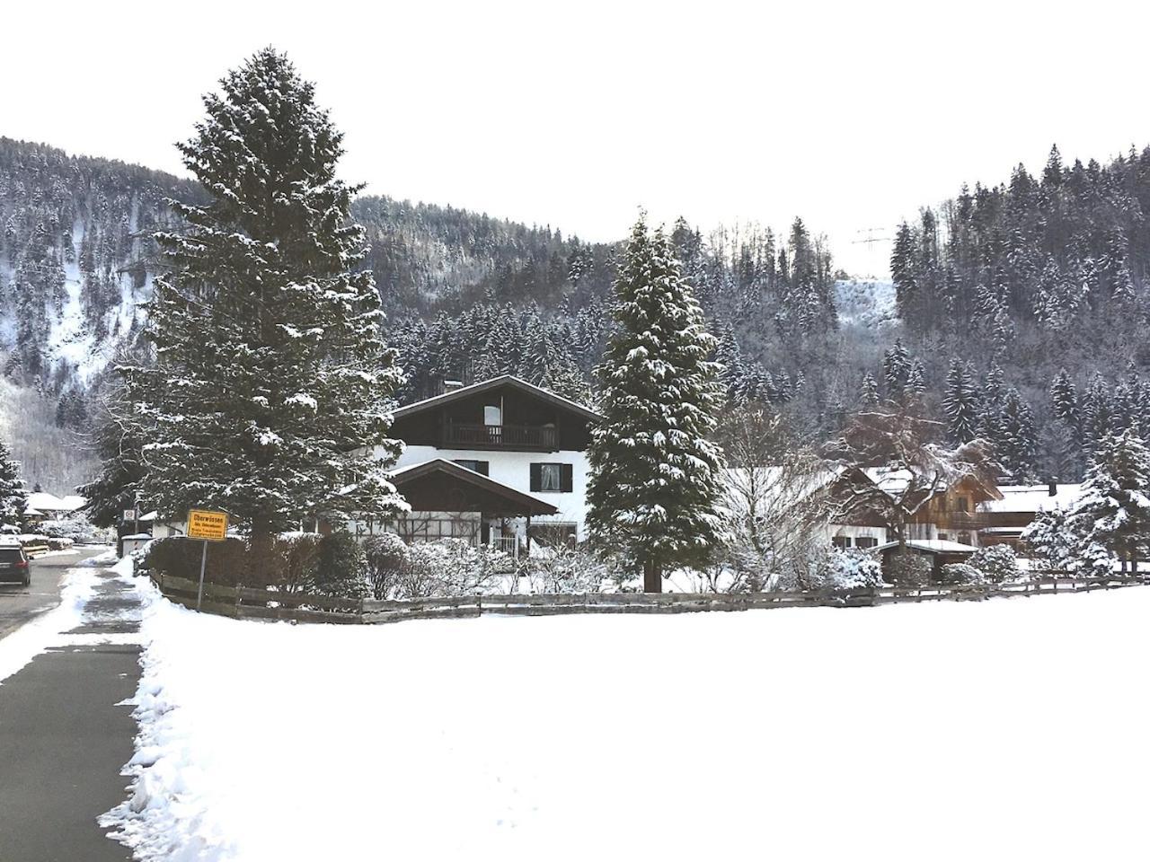 Geraeumiges Domizil Mit Bergblick Und Sauna Обервёссен Экстерьер фото